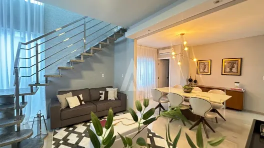 Sobrado com 3 Quartos à venda, 244m² no Boa Vista, Joinville