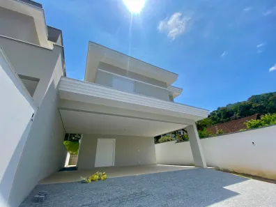 Sobrado com 4 Quartos à venda, 1375m² no Glória, Joinville