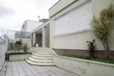 Casa com 5 Quartos à venda, 380m² no Medianeira, Porto Alegre