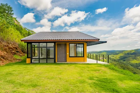 Casa de Condomínio com 3 Quartos à venda, 204m² no Pedro do Rio, Petrópolis