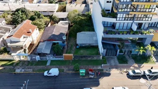 Lote/Terreno à venda, 700m² no Maria Goretti, Chapecó