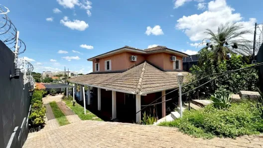 Sobrado com 4 Quartos à venda, 350m² no Jardim Cuiabá, Cuiabá