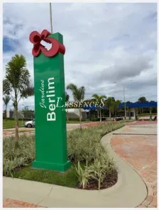 Casa de Condomínio com 3 Quartos à venda, 150m² no Jardins Berlim, Senador Canedo