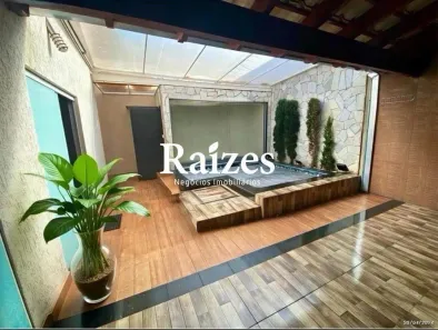 Casa com 3 Quartos para alugar, 238m² no Jardim Inconfidência, Uberlândia
