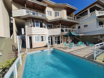 Casa de Condomínio com 4 Quartos à venda, 550m² no Charitas, Niterói