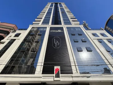Apartamento com 3 Quartos à venda, 153m² no Meia Praia, Itapema
