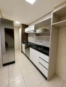 Casa com 2 Quartos à venda, 116m² no Vila Parque Brasília, Cachoeirinha