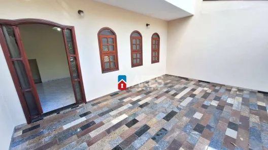 Casa com 3 Quartos para alugar, 140m² no Jardim São Roque, Americana