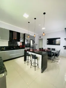 Casa com 3 Quartos para venda ou aluguel, 186m² no Cidade Vergani, Pouso Alegre