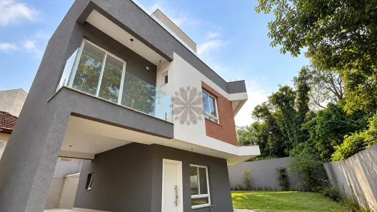 Sobrado com 3 Quartos à venda, 130m² no Santo Inácio, Curitiba