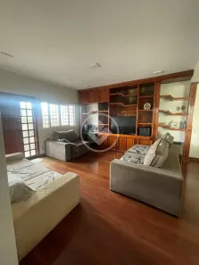 Sobrado com 4 Quartos à venda, 620m² no Brasil, Uberlândia