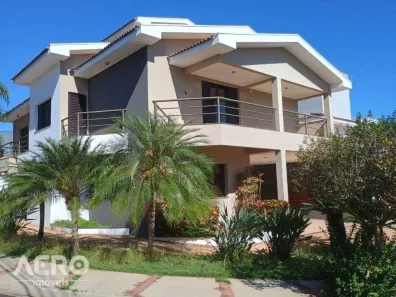 Casa de Condomínio com 3 Quartos para alugar, 360m² no Residencial Villaggio III, Bauru
