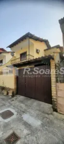 Casa com 2 Quartos à venda, 95m² no Vila Valqueire, Rio de Janeiro