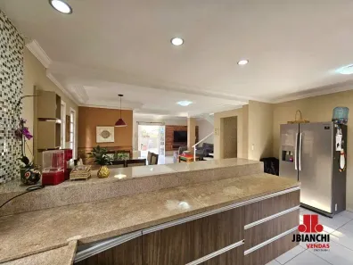 Sobrado com 3 Quartos à venda, 270m² no Vila Nova Socorro, Mogi das Cruzes