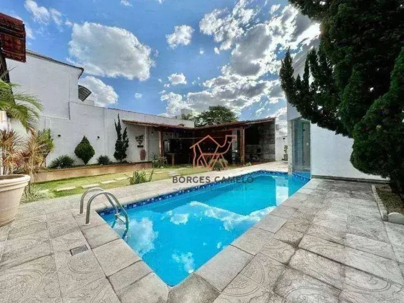 Casa com 5 quartos — Castelo, Belo Horizonte