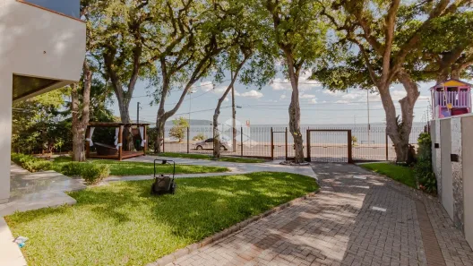 Casa com 7 Quartos à venda, 300m² no Ipanema, Porto Alegre
