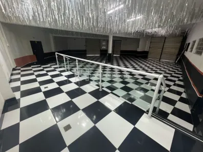 Sala Comercial para alugar, 360m² no Vila Palmares, Santo André