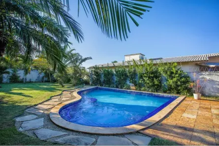 Casa com 4 Quartos à venda, 392m² no Candelária, Natal