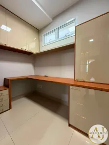 Apartamento com 3 Quartos para alugar, 168m² no Jardim Aclimação, Cuiabá