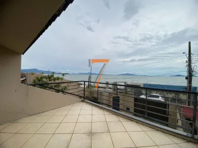 Casa com 3 Quartos para alugar, 345m² no Balneário, Florianópolis