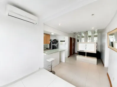 Apartamento com 2 Quartos para alugar, 62m² no Cidade Baixa, Porto Alegre