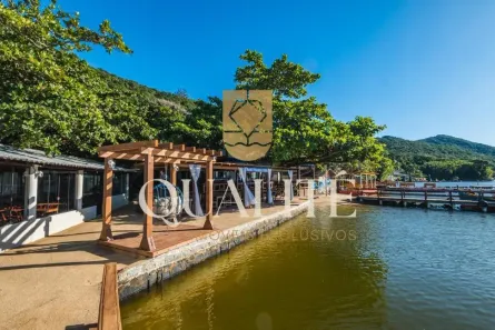 Casa com 3 Quartos à venda, 240m² no Lagoa da Conceição, Florianópolis