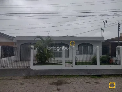 Casa com 2 Quartos à venda, 140m² no Trindade, Florianópolis