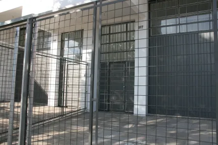 Prédio Comercial para alugar, 200m² no Navegantes, Porto Alegre