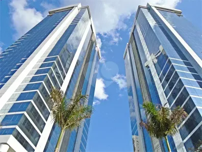 Sala Comercial à venda, 900m² no Parque Industrial Tomas Edson, São Paulo