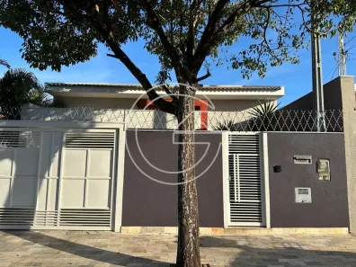 Casa com 3 Quartos à venda, 154m² no Centro, Marília
