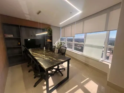 Sala Comercial com 3 Quartos para alugar, 43m² no Park Lozandes, Goiânia