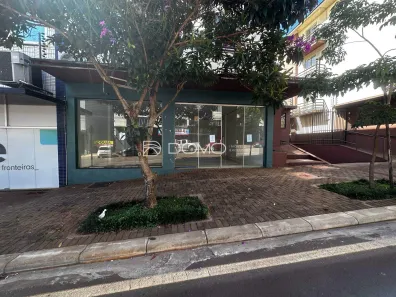à venda, 216m² no Centro, Cascavel