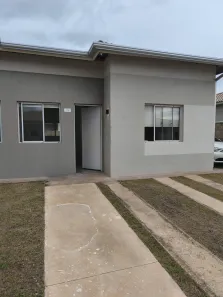 Casa com 2 Quartos para alugar, 76m² no Petrópolis, Várzea Grande