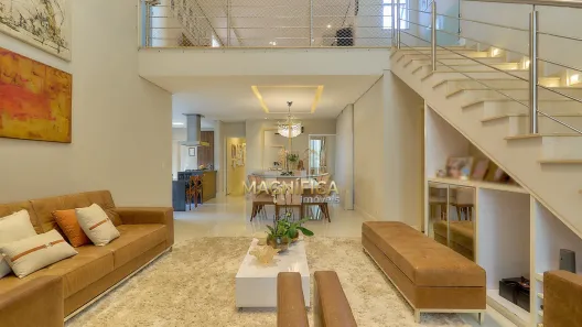 Casa com 5 Quartos para alugar, 372m² no Parolin, Curitiba