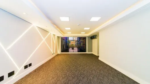 Prédio Comercial para alugar, 1890m² no Centro, Curitiba