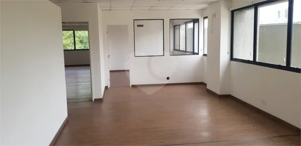 Ponto Comercial para venda ou aluguel, 242m² no Santo Amaro, São Paulo