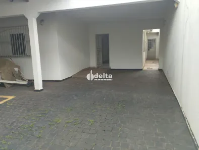 Ponto Comercial com 5 Quartos para alugar, 320m² no Brasil, Uberlândia