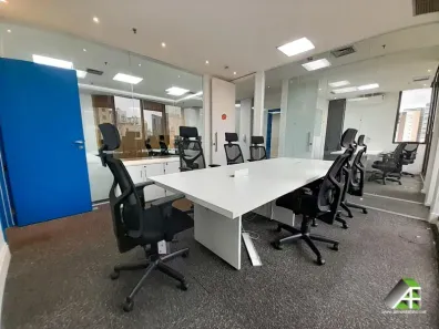 Sala Comercial com 8 Quartos para alugar, 167m² no Itaim Bibi, São Paulo