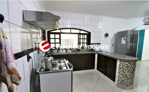 Sobrado com 3 Quartos à venda, 254m² no Vila Gilda, Santo André