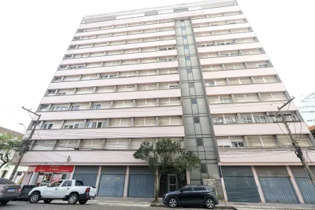 Apartamento com 3 Quartos para alugar, 90m² no Centro, Pelotas