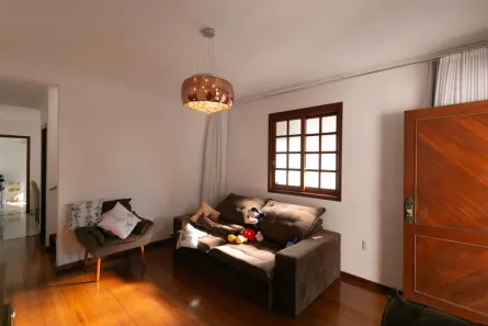 Casa com 3 Quartos à venda, 180m² no Santa Amélia, Belo Horizonte