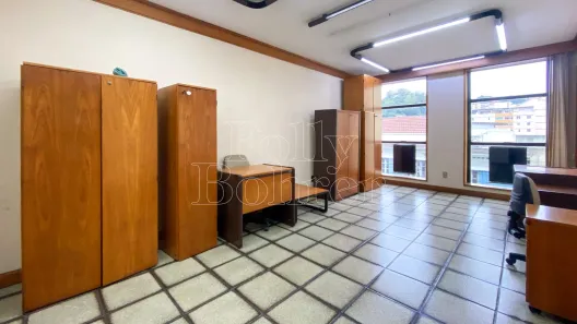 Sala Comercial para alugar, 27m² no Centro, Nova Friburgo