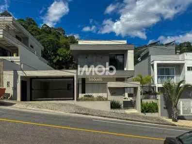 Casa com 3 Quartos à venda, 329m² no Amizade, Jaraguá do Sul