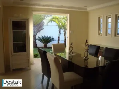 Casa com 4 Quartos à venda, 328m² no Jardim Amália, Volta Redonda