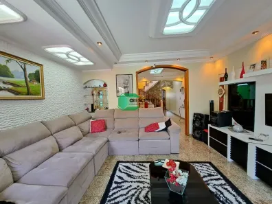Sobrado com 4 Quartos para venda ou aluguel, 257m² no Jardim Stella, Santo André