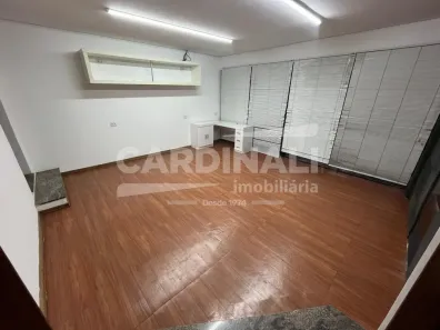 Imóvel Comercial com 3 Quartos à venda, 196m² no Jardim Cardinalli, São Carlos
