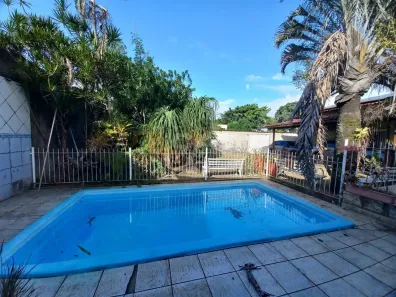 Casa com 3 Quartos à venda, 230m² no Parque Residencial Mestre Álvaro, Serra