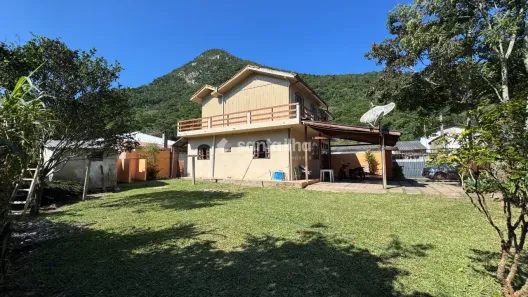 Casa com 3 Quartos à venda, 100m² no Pântano do Sul, Florianópolis