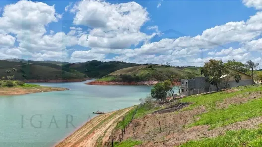 Lote/Terreno à venda, 3800m² no Jardim Santa Helena, Igaratá