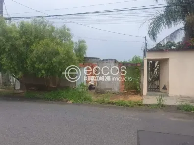 Lote/Terreno à venda, 300m² no Segismundo Pereira, Uberlândia